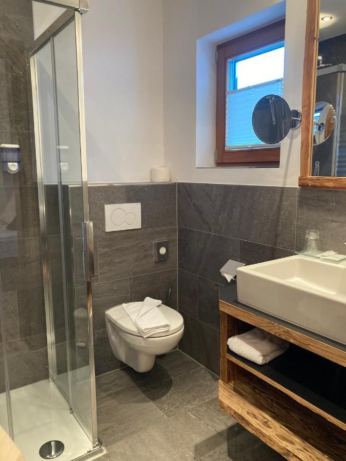 Hotel Am Roemerweg Fiss Eksteriør billede